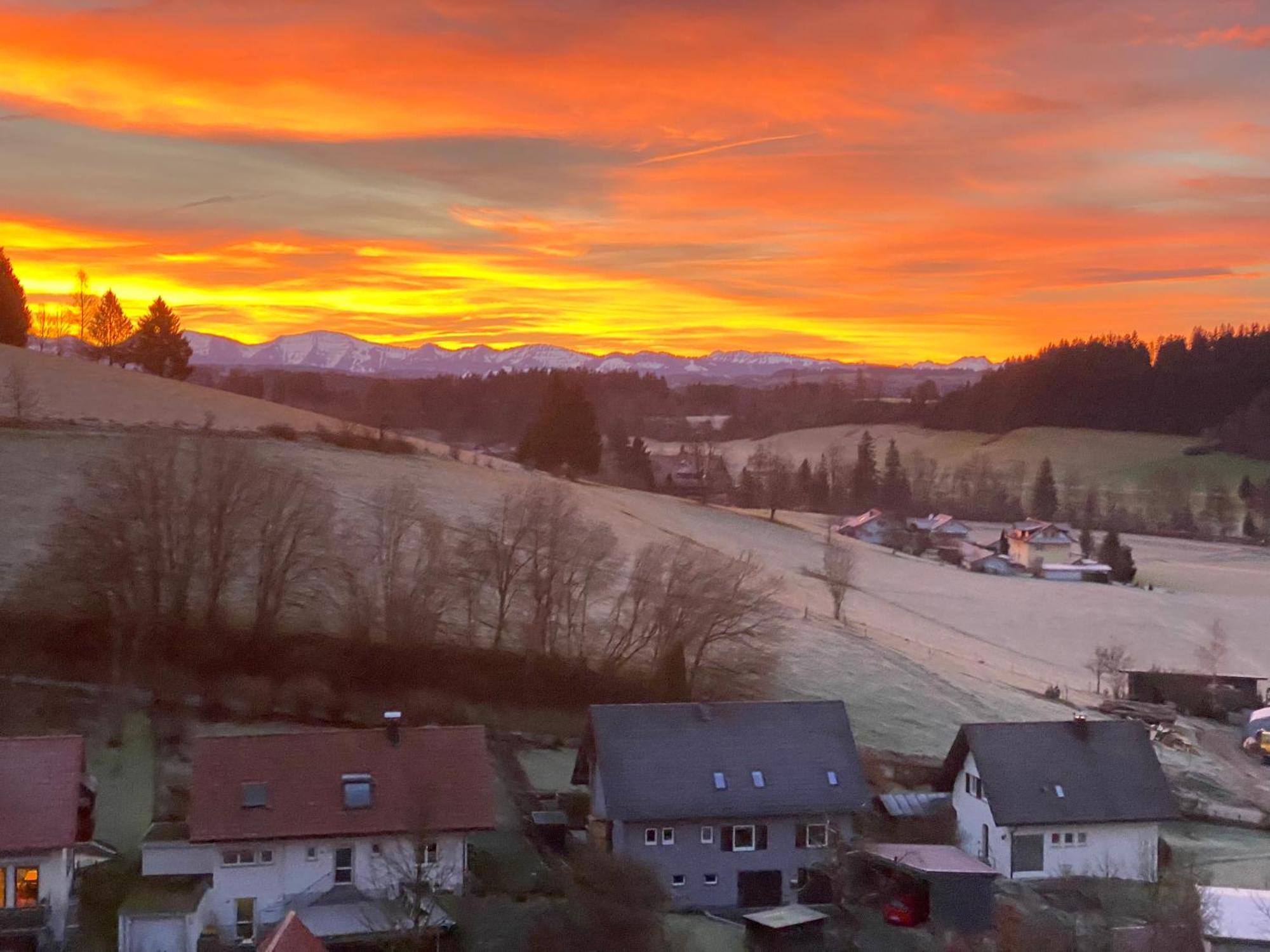 Ferienwohnung Bergblick Wangen Im Allgaeu Mit Garten, 2022 Komplett Renoviert Экстерьер фото